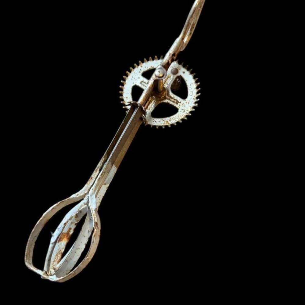 Vintage A&J / Ekco Hand Crank Egg Beater Mixer, Patented 1923